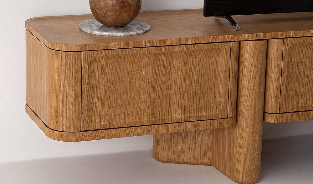 Toms Tv Stand