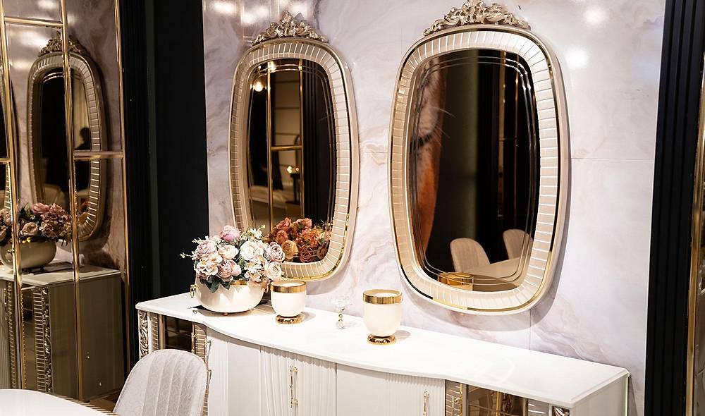 Lady Dining Room