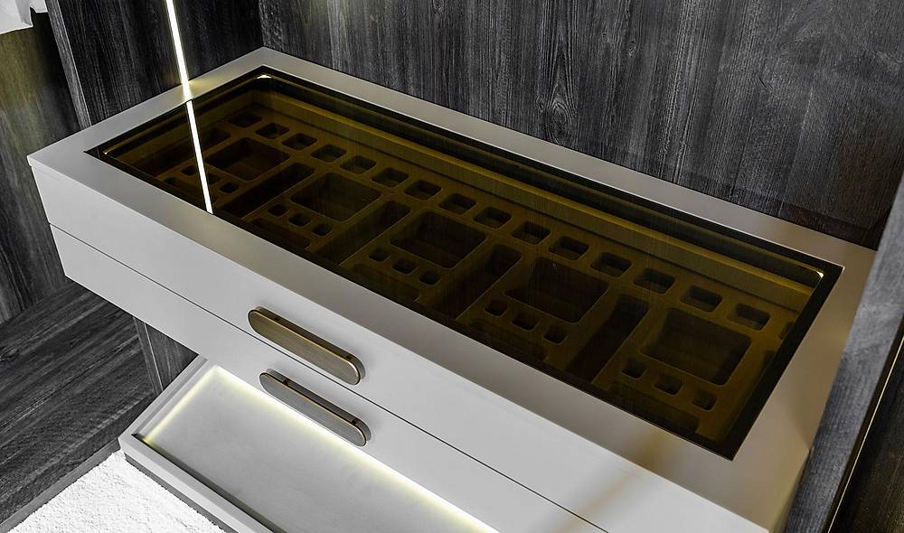 Mavera Dressing Room