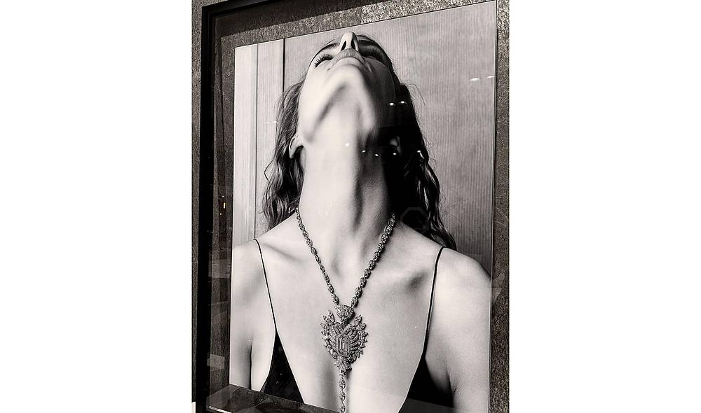 Nero Bianco Double Painting