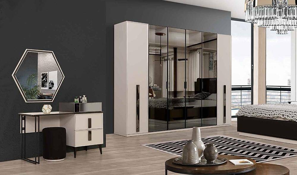 Sarmak Base Bedroom
