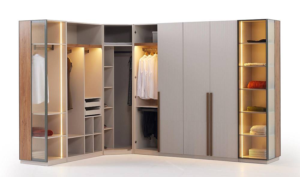 Fox Bedroom with Base - Corner Wardrobe