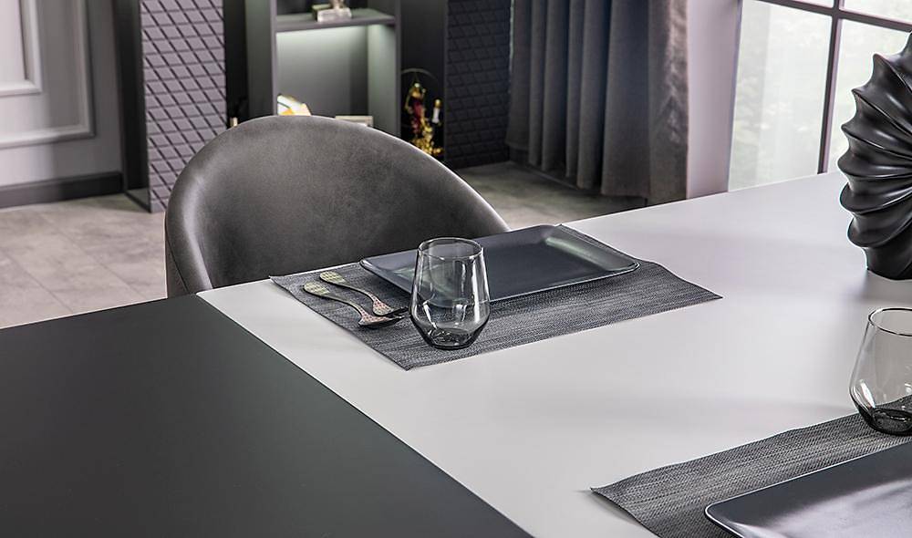 Asus Dining Room