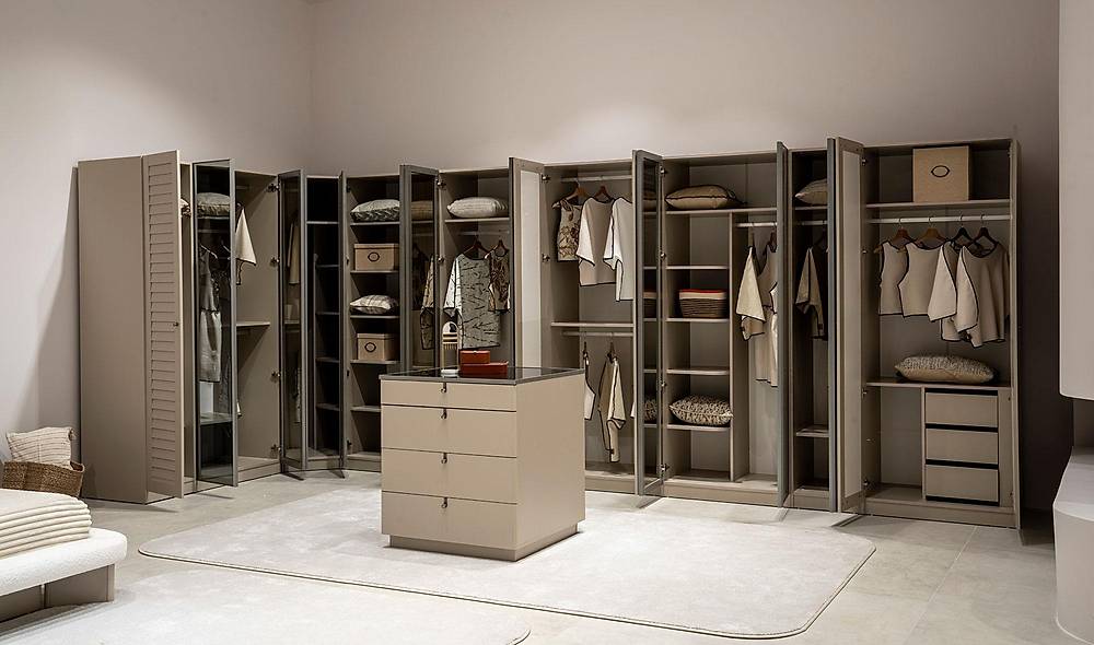 Latte Base Bedroom - Corner Wardrobe