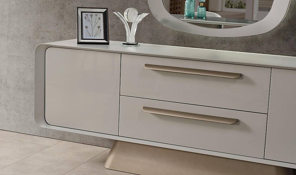 Lenka Console
