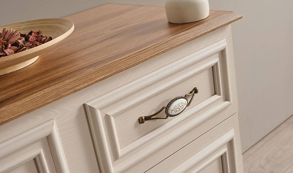 Aurora Dresser
