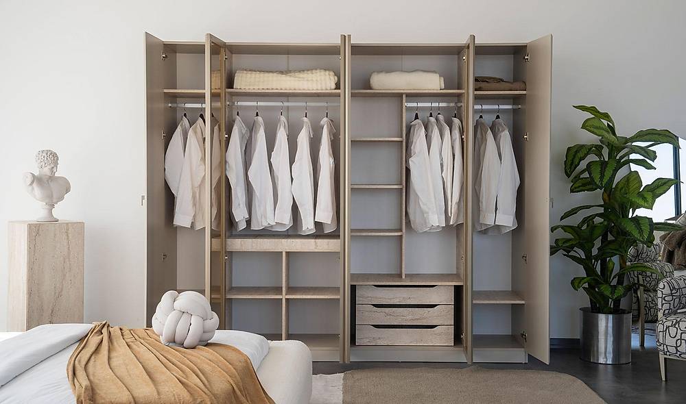 Levante Base Bedroom