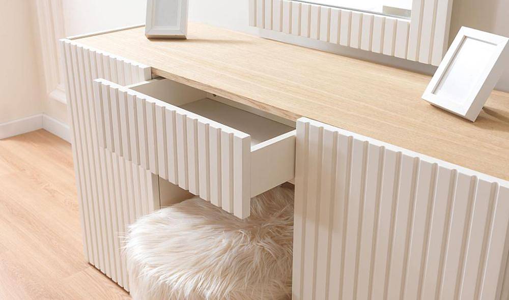 Mudanya Dresser