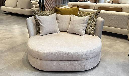 Mandu Resting Sofa - Ecru