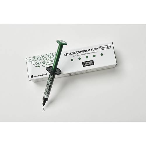 Tokuyama Estelite Universal Super Low Flow Kompozit 3 g