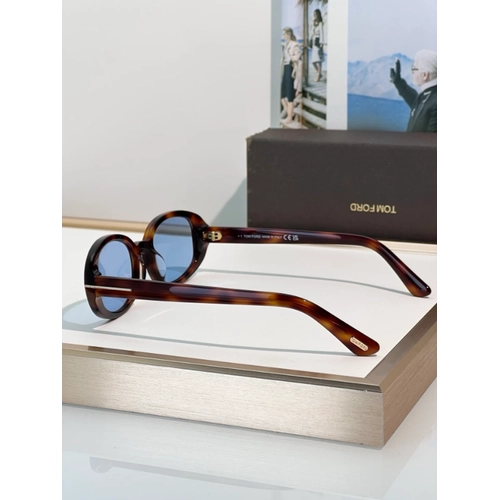 Tom Ford TF1364 53V Blonde Havana Mavi Kad�n G�ne� G�zl���