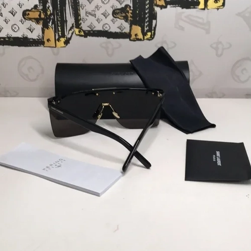 Saint Laurent SL 537 Palace 001 Siyah Kad�n G�ne� G�zl���