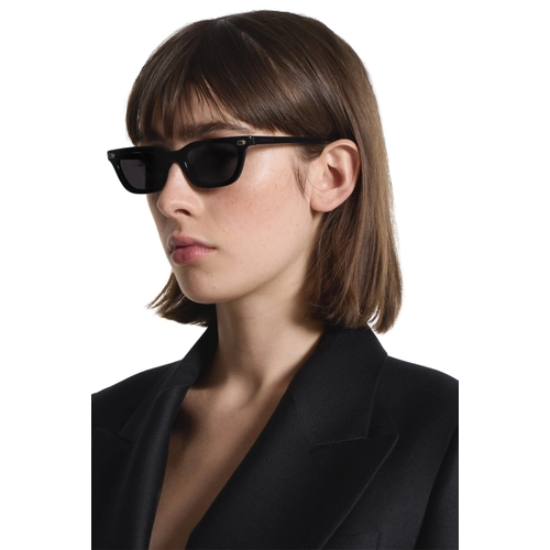 Gucci GG1944S 001 Parlak Siyah Gri Kad�n G�ne� G�zl���