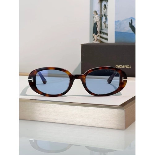 Tom Ford TF1364 53V Blonde Havana Mavi Kad�n G�ne� G�zl���