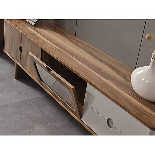 Manola-PE Tv �nitesi