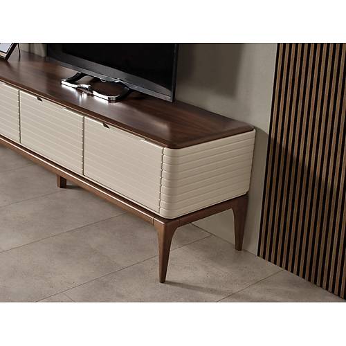 Howmen-L�ON Tv �nitesi