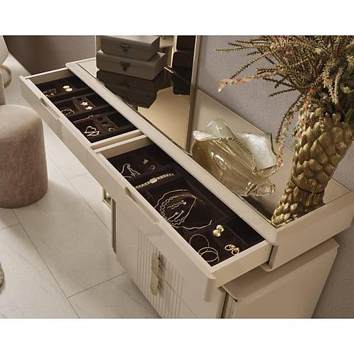 Lady-GRNS Yatak Odas�