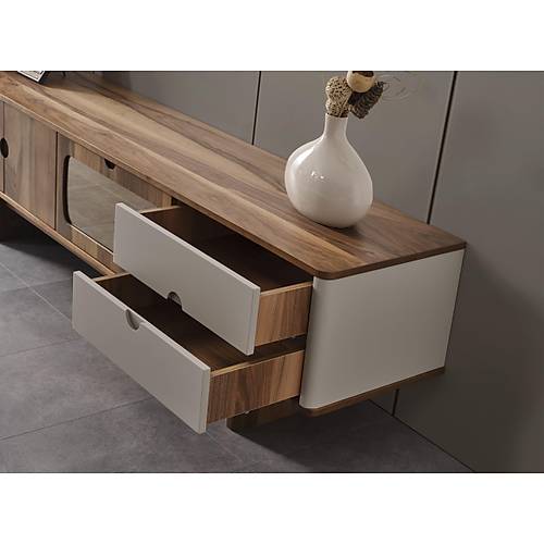 Manola-PE Tv �nitesi