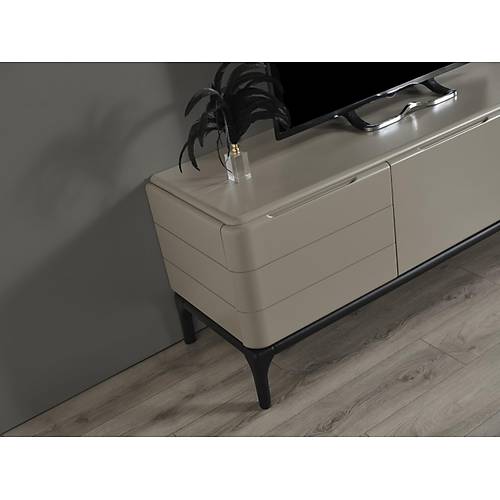 Longe Gri-�� Tv �nitesi