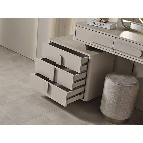 Louvre-AYV Yatak Odas