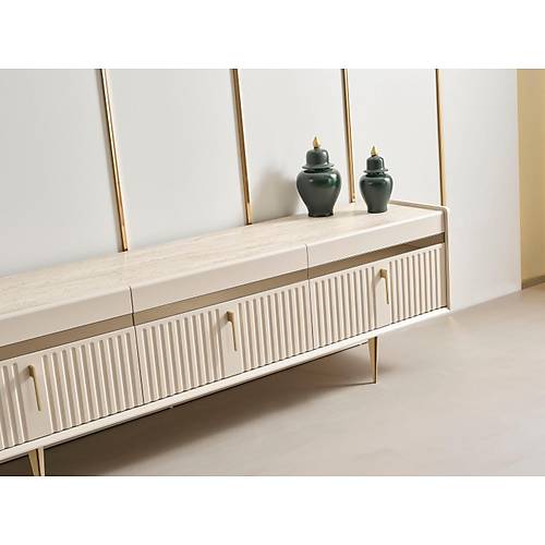 Yvonne-ON Tv �nitesi