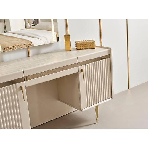 Yvonne-ON Yatak Odas�