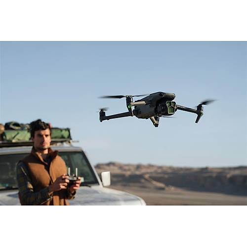 DJI Mavic 3 Pro Fly More Combo (DJI RC Pro)