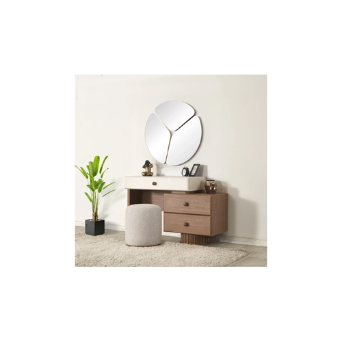 Larina �ifonyer ve Aynas�