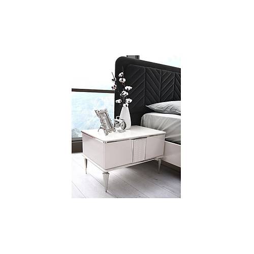Linens Bedroom - Sliding Door