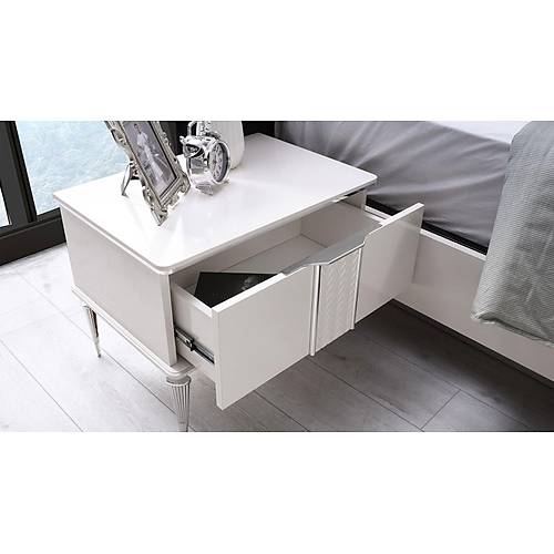 Linens Bedroom - Sliding Door