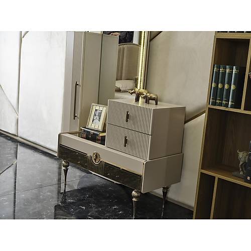 Hera Dresser and Mirror