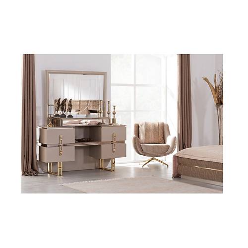 Gucci Luxury Bedroom