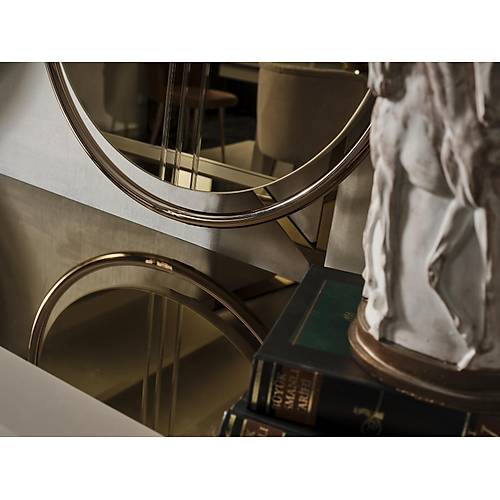 Hera Console and Mirror