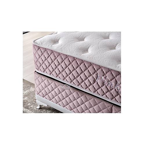 Pinky Bed Set