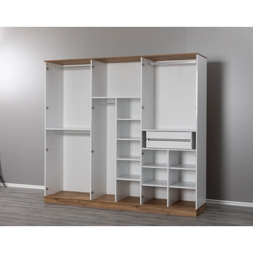 Kopera Bedroom