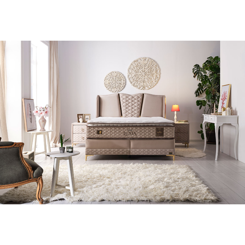 Luxia Nightstand