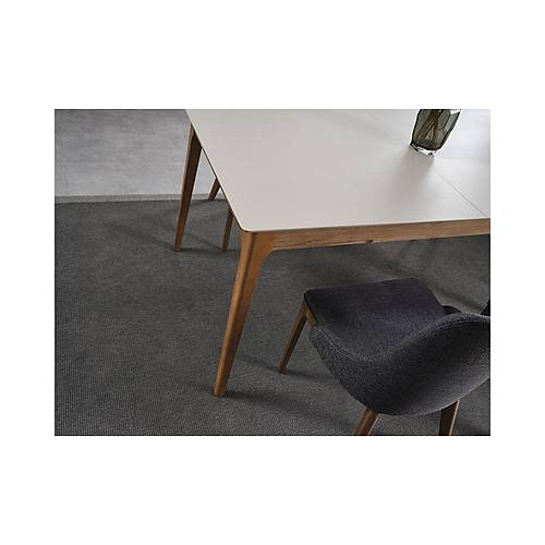 Assos Chair