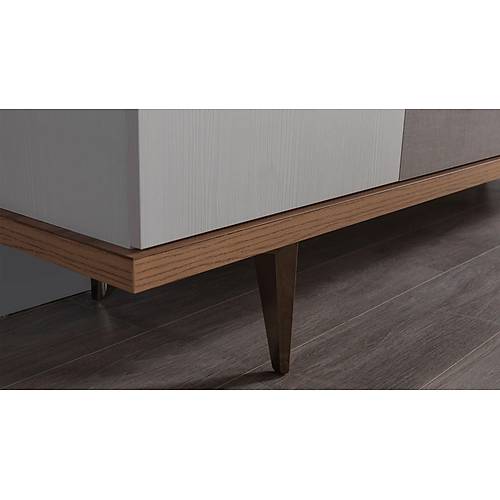Karya Dining Room