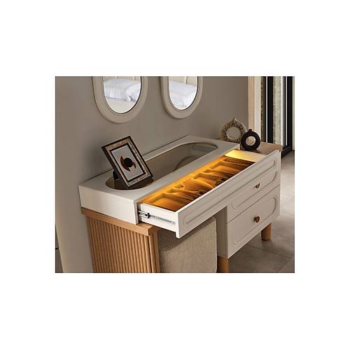Pera Dresser and Mirror