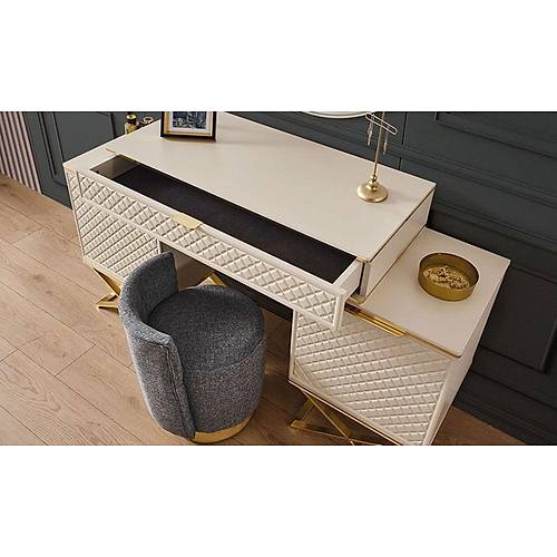 Ven�s Plus Bedroom - 4 Door