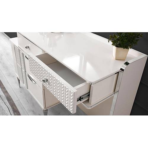 Linens Bedroom - Sliding Door
