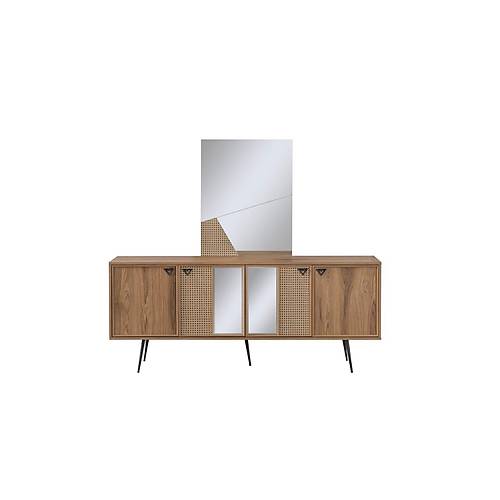 �lke Dining Room