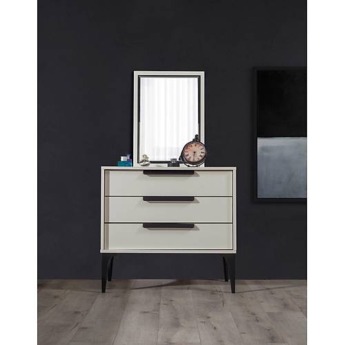 Kolezyum Ay Teen Room