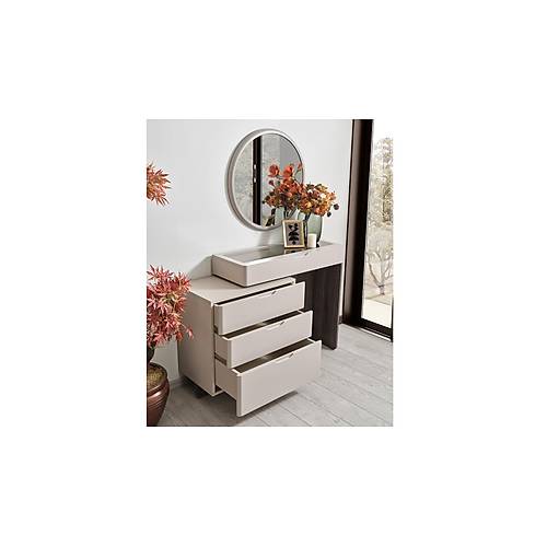 Lukka Plus Bedroom