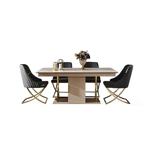 Ven�s Plus Dining Room