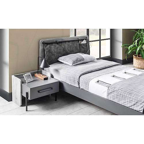�ron Teen Room