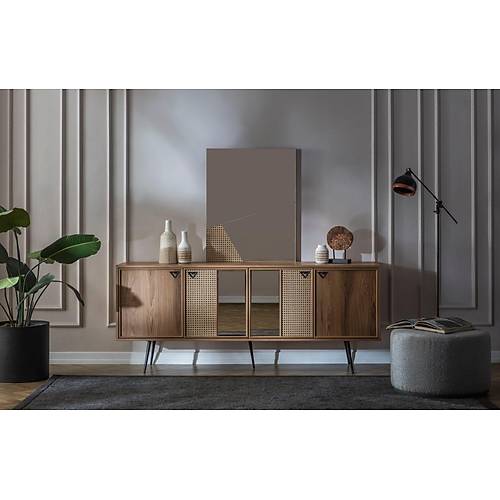 �lke Dining Room