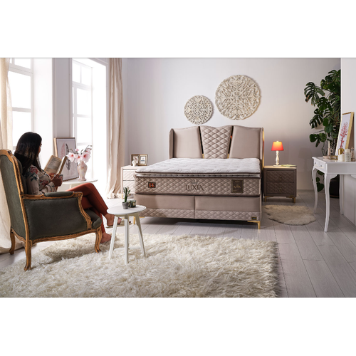 Luxia Nightstand