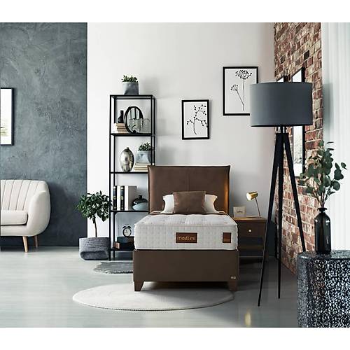Madlen Odine Set / Kamp Base