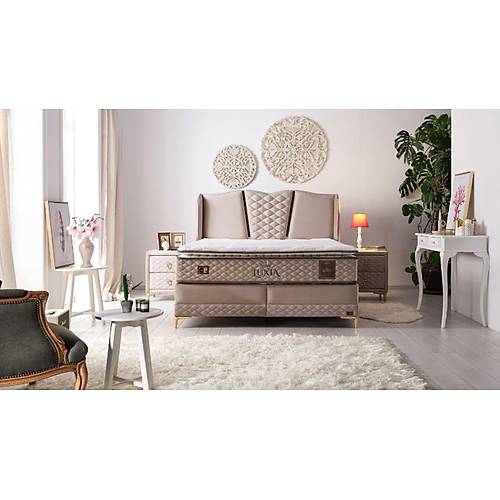 Luxia Bed Set